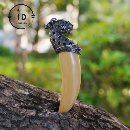 Pendant with tiger tooth design made of gold jade and 925 silver, handmade gothic talisman for men, Christmas gift idea