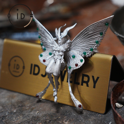 Handcrafted pendant with chrysoprase and red agate, matte 925 silver, gothic figurative design, mystical style, gift for her