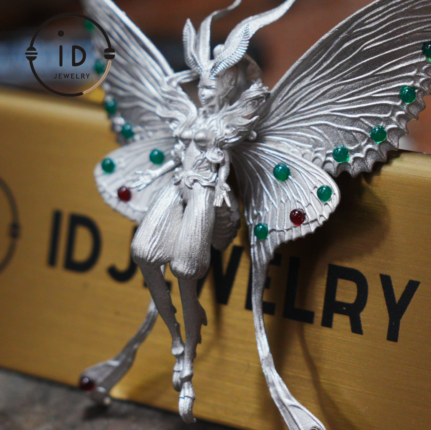 Handcrafted pendant with chrysoprase and red agate, matte 925 silver, gothic figurative design, mystical style, gift for her