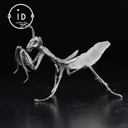 Gothic praying mantis figurine in 925 silver with white crystal and labradorite eyes, handmade insect sculpture, mystical decor piece