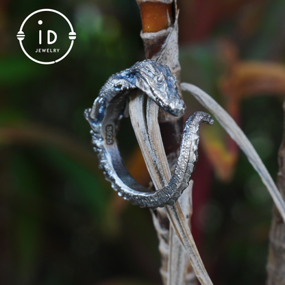 Handmade crocodile totem ring in oxidized 925 sterling silver, gothic style with animal design, gift for friends, partner or yourself