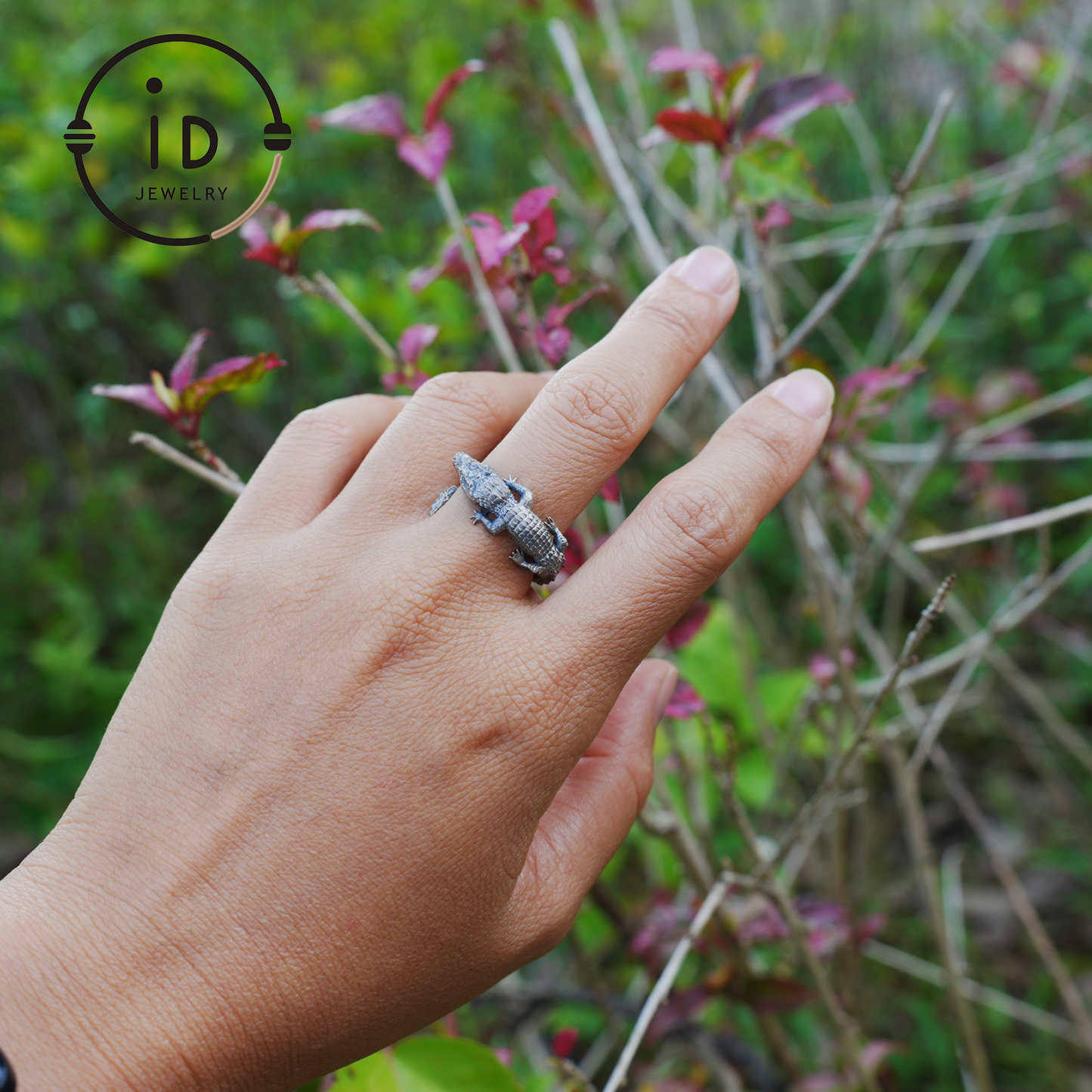 Handmade crocodile totem ring in oxidized 925 sterling silver, gothic style with animal design, gift for friends, partner or yourself
