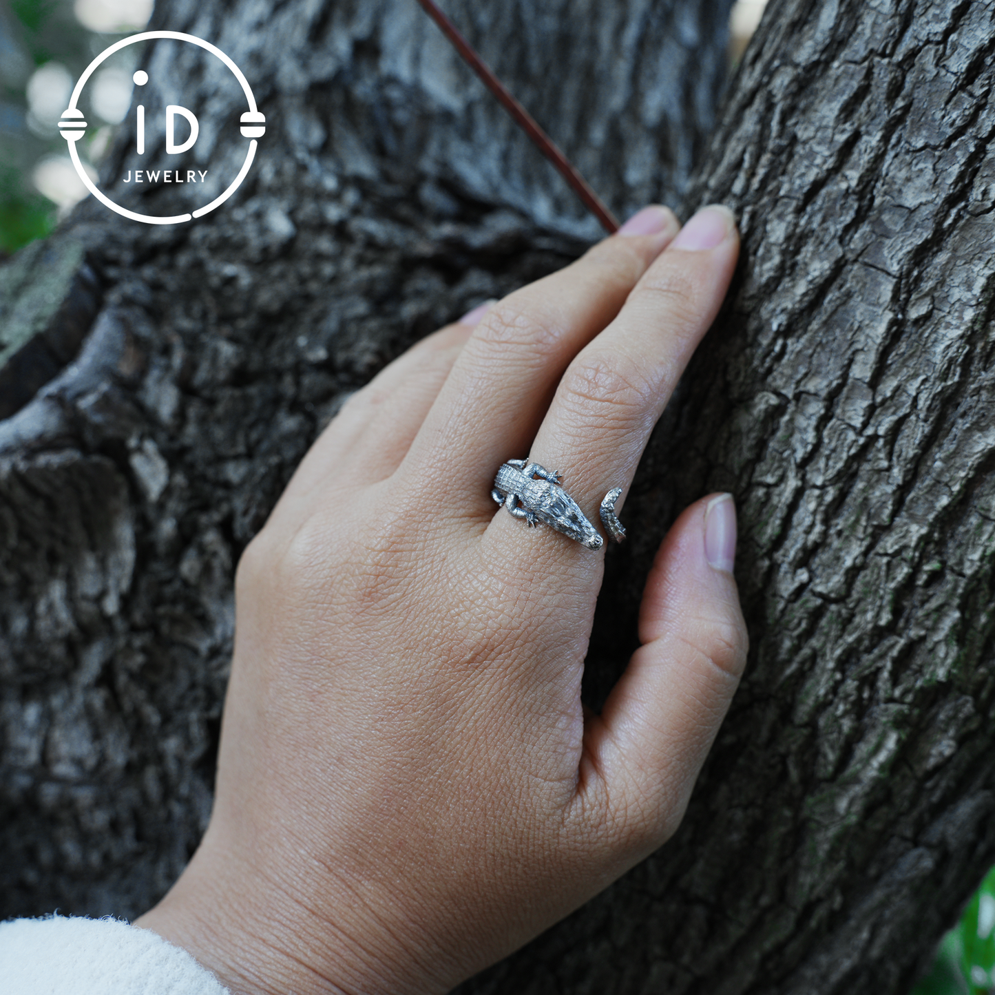 Handmade crocodile totem ring in oxidized 925 sterling silver, gothic style with animal design, gift for friends, partner or yourself