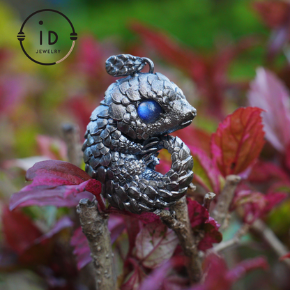 Labradorite Animal Totem Pendant in 925 Sterling Silver in Mystical Fantasy Style as Necklace Charm, Gift for Her Christmas Holidays