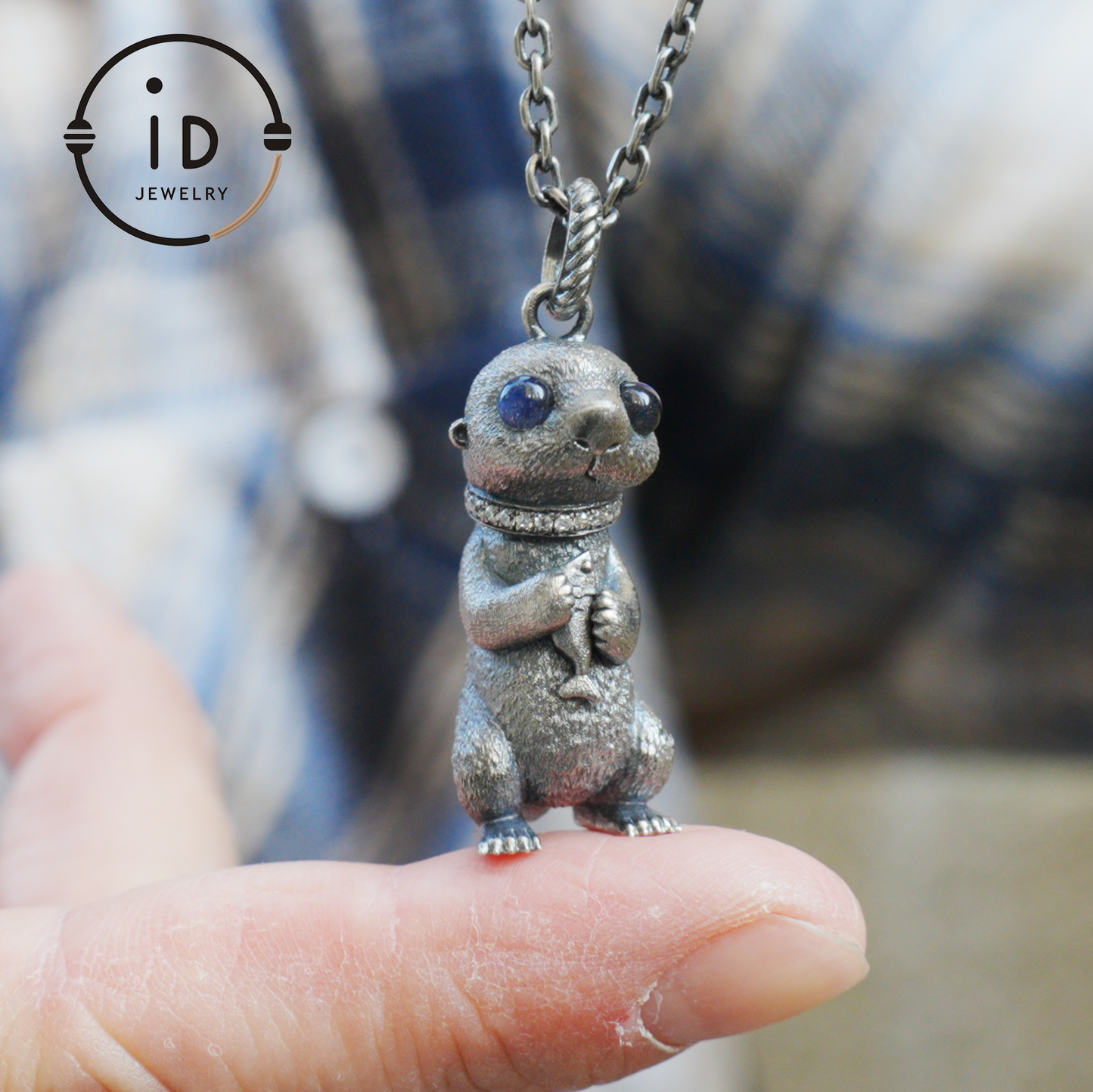 Gothic animal pendant with labradorite and zirconia in 925 silver, handmade vintage necklace in fairytale style, gift for her