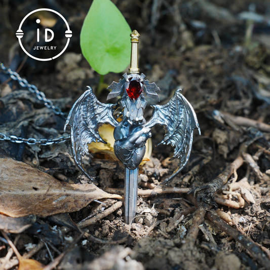 925 Silver Guardian Heartblade Necklace · Handmade 925 Silver Necklace · Garnet Symbolizing Vitality · Silver Jewelry Gift