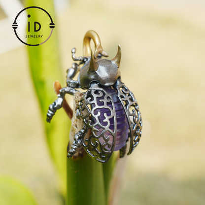 Gothic Amethyst Pendant with Movable Wings and Legs, Insect Jewelry in 925 Silver, Vintage Totem Necklace Gift for Her