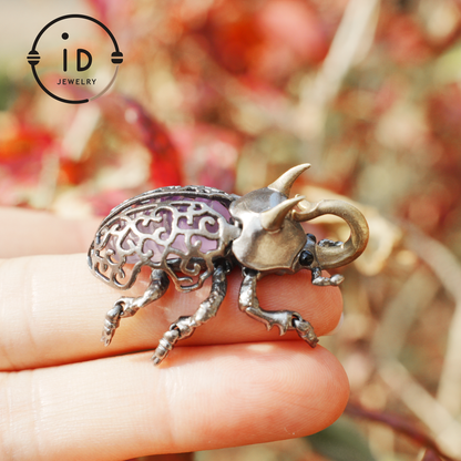 Gothic Amethyst Pendant with Movable Wings and Legs, Insect Jewelry in 925 Silver, Vintage Totem Necklace Gift for Her