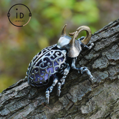 Gothic Amethyst Pendant with Movable Wings and Legs, Insect Jewelry in 925 Silver, Vintage Totem Necklace Gift for Her
