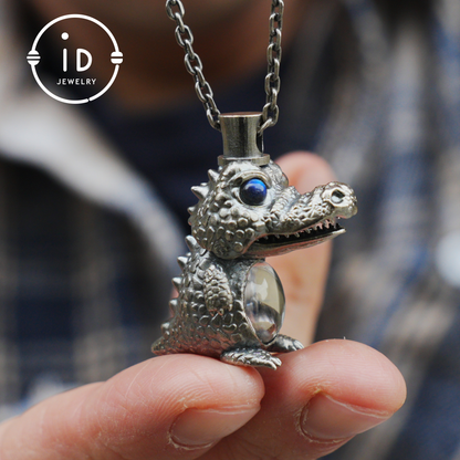 Totem pendant in 925 silver with crystal belly, crocodile figure with baby inside, labradorite eyes, gothic fairy tale style, gift for him