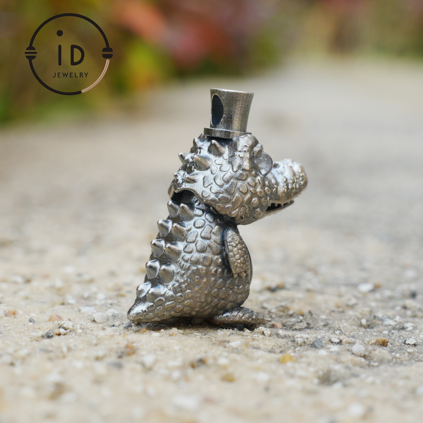 Totem pendant in 925 silver with crystal belly, crocodile figure with baby inside, labradorite eyes, gothic fairy tale style, gift for him