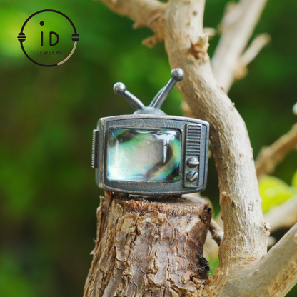 Abalone Shell Pendant Necklace in 925 Sterling Silver, Vintage TV Design, Oxidized Talisman Jewelry for Everyday Retro Gift for Her or Him