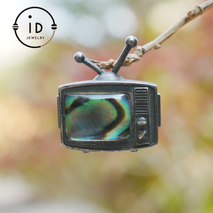 Abalone Shell Pendant Necklace in 925 Sterling Silver, Vintage TV Design, Oxidized Talisman Jewelry for Everyday Retro Gift for Her or Him
