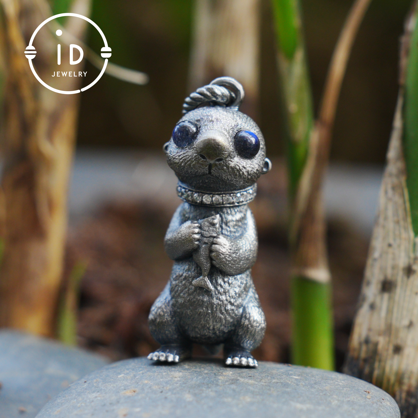 Gothic animal pendant with labradorite and zirconia in 925 silver, handmade vintage necklace in fairytale style, gift for her