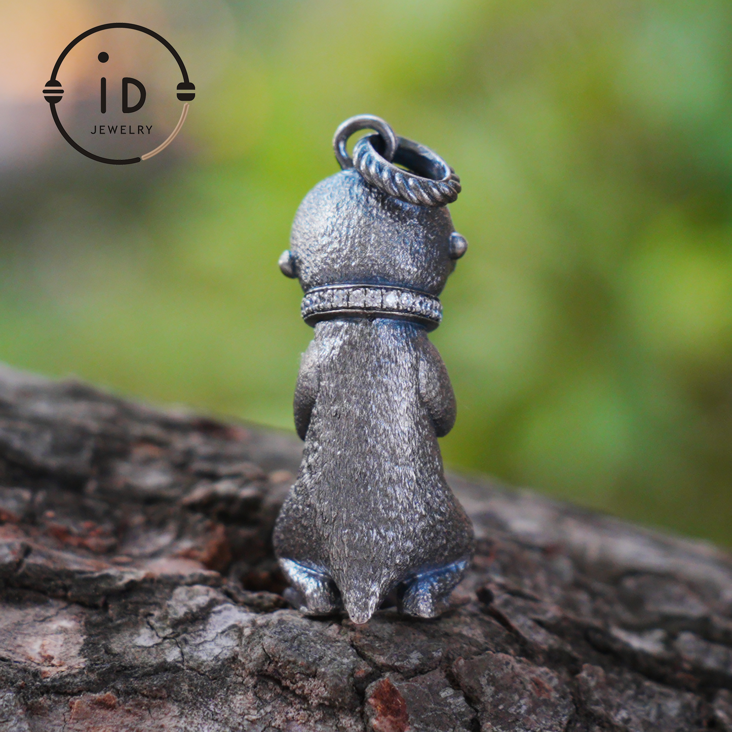 Gothic animal pendant with labradorite and zirconia in 925 silver, handmade vintage necklace in fairytale style, gift for her