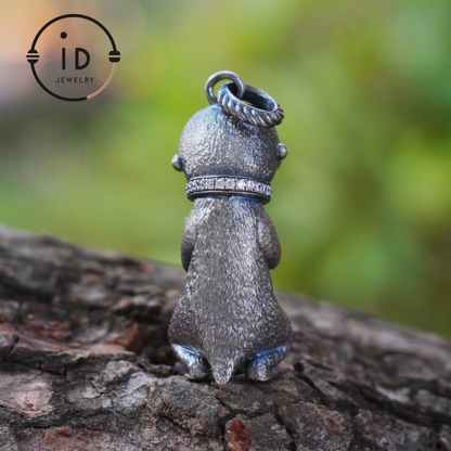 Gothic animal pendant with labradorite and zirconia in 925 silver, handmade vintage necklace in fairytale style, gift for her