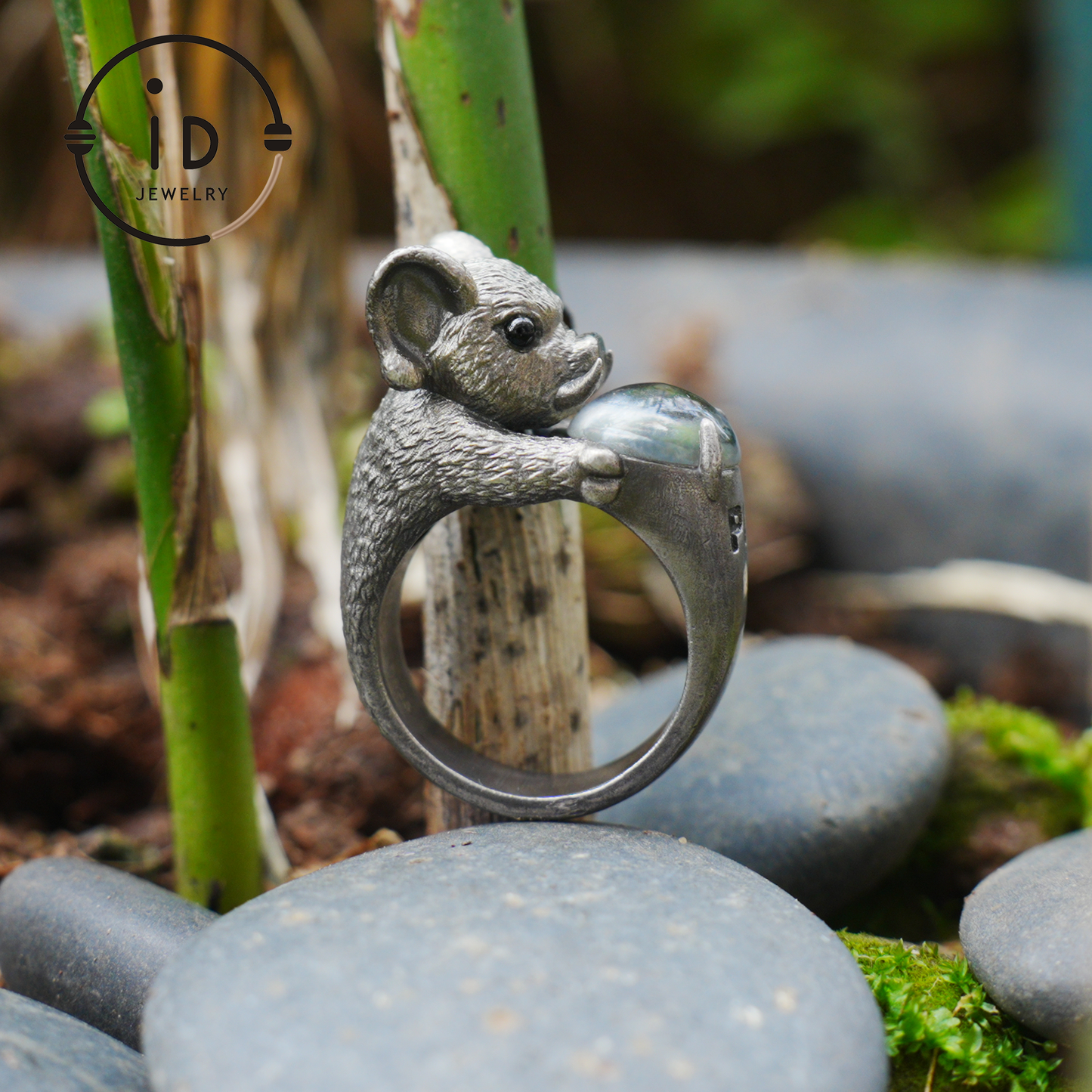 925 Sterling Silver Wild Boar Ring with Rock Crystal and Onyx, handmade animal ring in Gothic vintage style, gift idea for women and men.