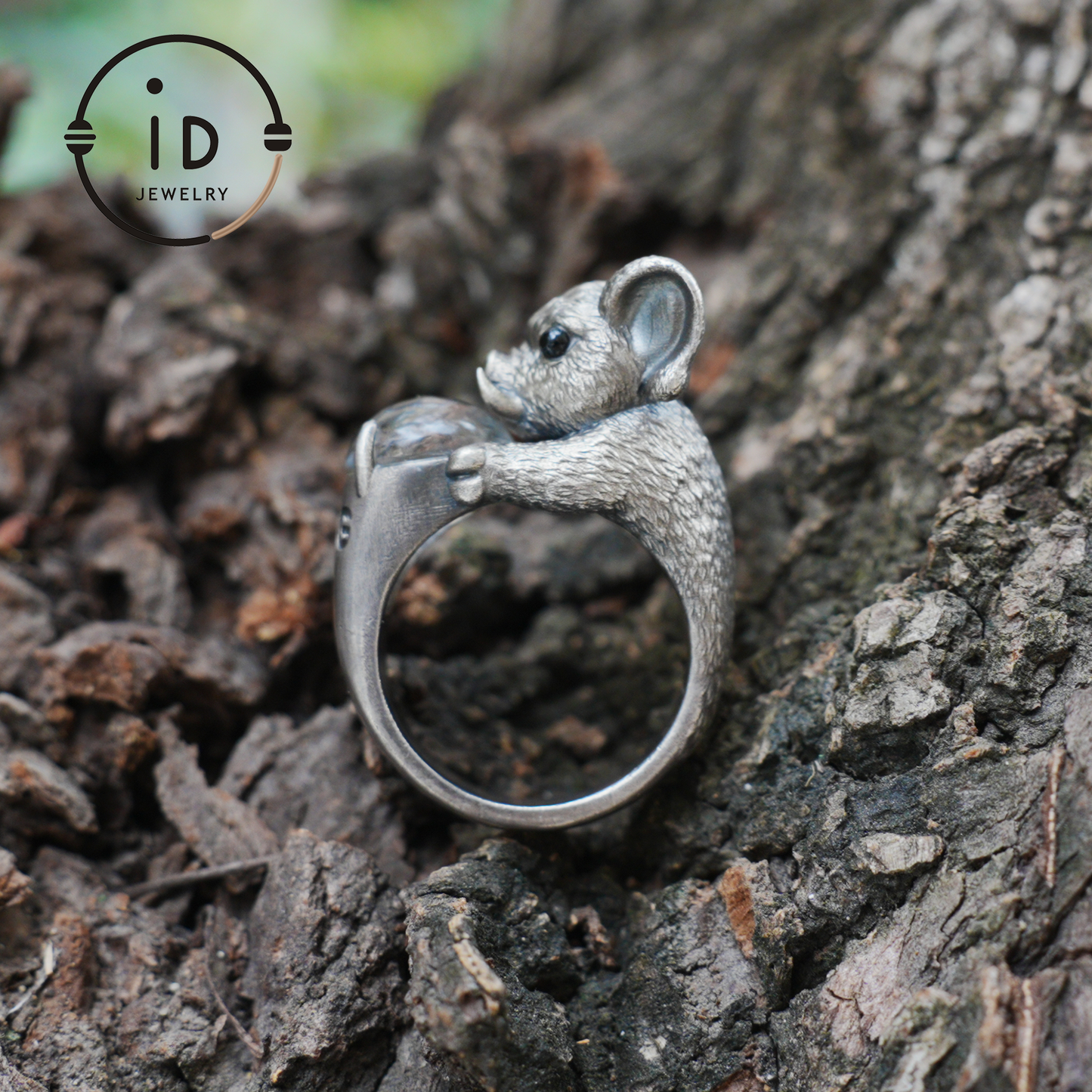 925 Sterling Silver Wild Boar Ring with Rock Crystal and Onyx, handmade animal ring in Gothic vintage style, gift idea for women and men.