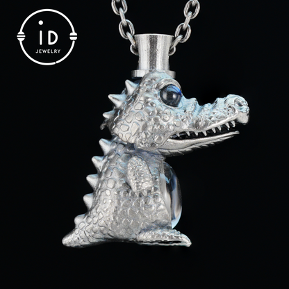 Totem pendant in 925 silver with crystal belly, crocodile figure with baby inside, labradorite eyes, gothic fairy tale style, gift for him