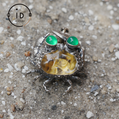 Crab Pendant in 925 Sterling Silver with Rock Crystal and Green Chalcedony, Oxidized Vintage Finish, Fairy Jewelry, Gift for Her