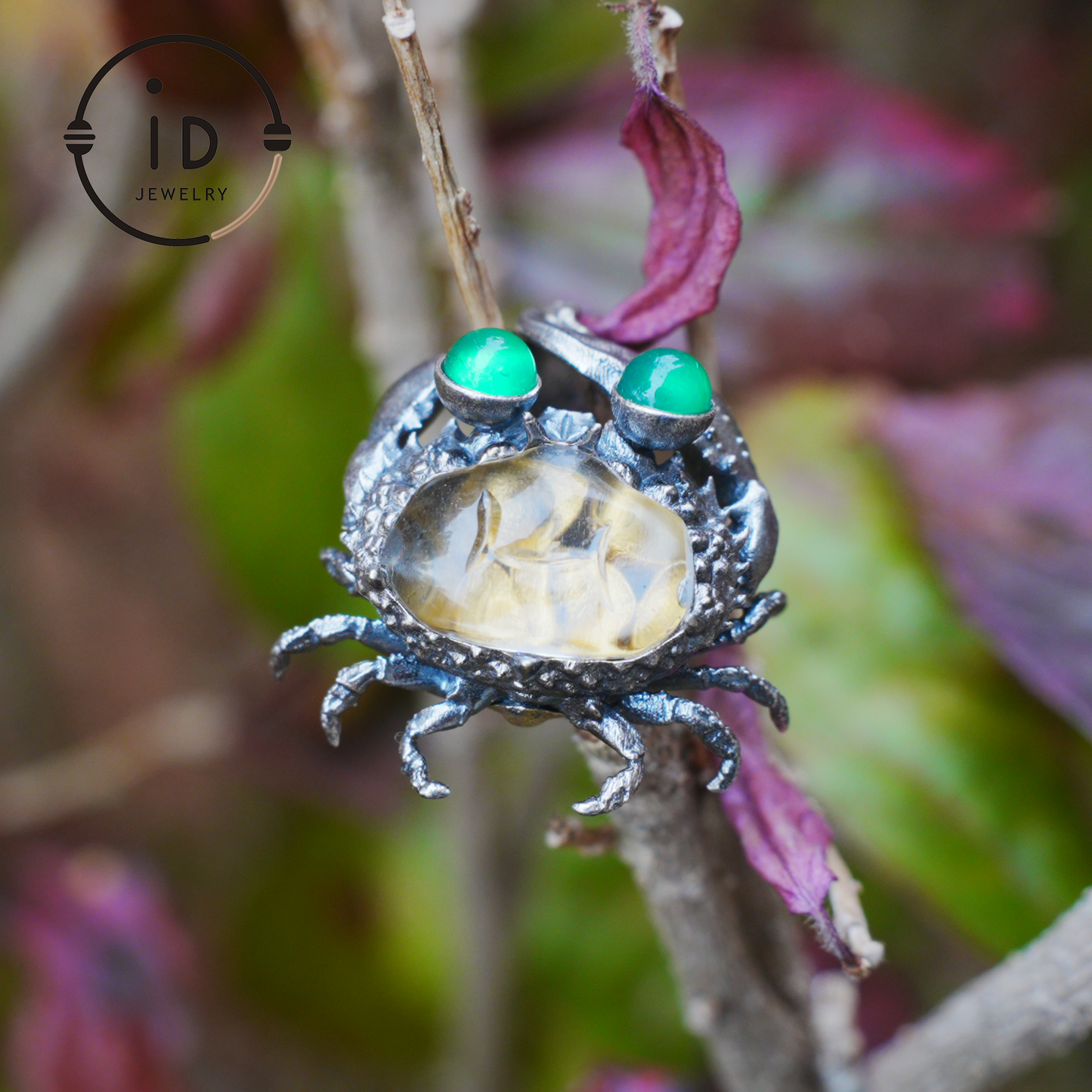 Crab Pendant in 925 Sterling Silver with Rock Crystal and Green Chalcedony, Oxidized Vintage Finish, Fairy Jewelry, Gift for Her