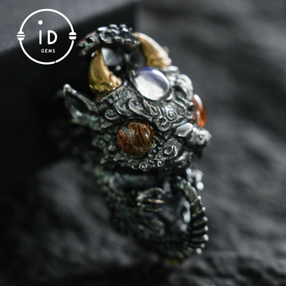Handgefertigter Drachenanhänger | Gotisches Silberamulett | Mystische Augen und Flügel | Fantasy-Schmuck 