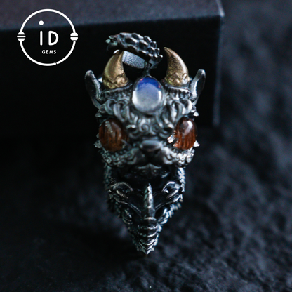 Handgefertigter Drachenanhänger | Gotisches Silberamulett | Mystische Augen und Flügel | Fantasy-Schmuck 