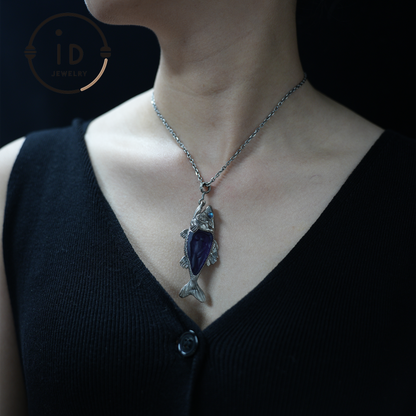 Mystischer Fischanhänger mit Amethyst &amp; Labradorit – Künstlerischer Talismanschmuck, handgefertigtes Fantasy-Halskettengeschenk 
