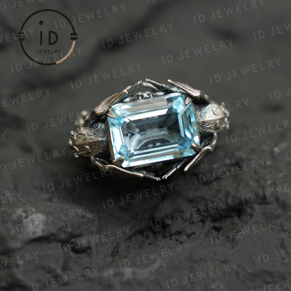 Walkürenring | Geflügeltes Helmdesign aus blauem Topa-Stein | Handgefertigter Ring im Stil der nordischen mythischen Kriegergöttin 