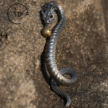 Eternal Coil Drachenschlangenbrosche – 925 Sterling Silber | Handgefertigtes Schlangendesign | Einzigartiger Fantasy-Schmuck