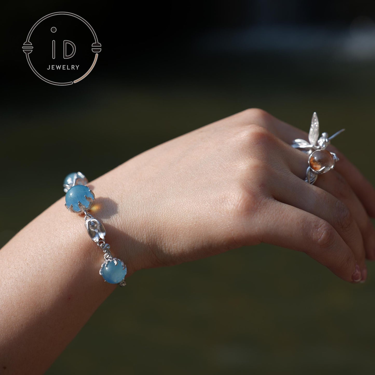 Kaninchen-Armband aus 925er Sterlingsilber mit Aquamarin – handgefertigter, eleganter Schmuck, perfektes Geschenk für besondere Anlässe