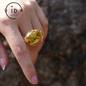 Geflügelter Ritterring – 18 Karat Gold mit gelbem Citrin und Rubin – Fantasy-inspirierter Schmuck
