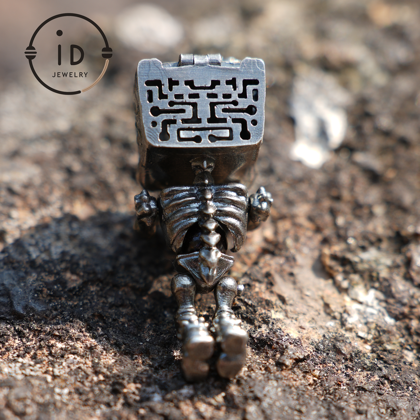 Mechanical Skull Pendant | S925 Silver with Labradorite | Unique Gothic Jewelry