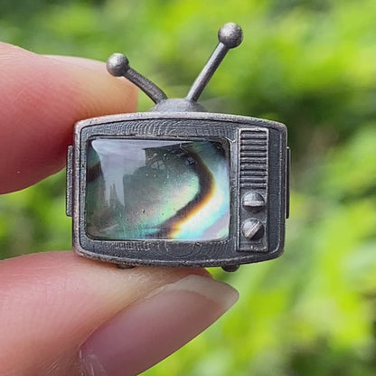 Abalone Shell Pendant Necklace in 925 Sterling Silver, Vintage TV Design, Oxidized Talisman Jewelry for Everyday Retro Gift for Her or Him